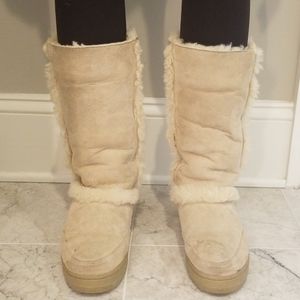 UGG Sundance II boots